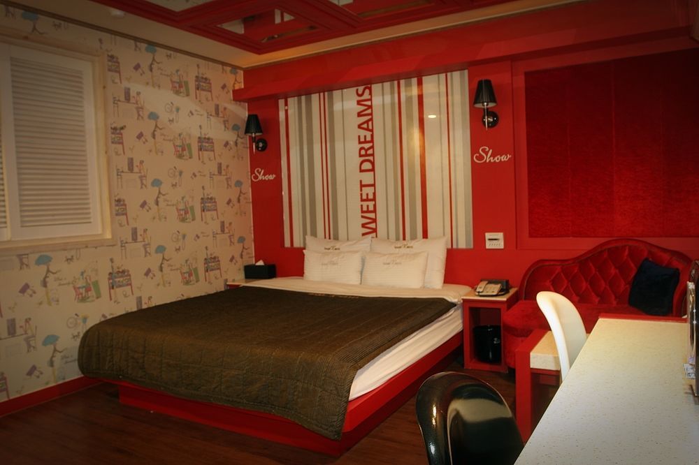 Show Hotel Пусан Екстериор снимка