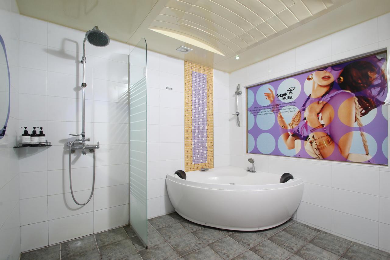 Show Hotel Пусан Стая снимка