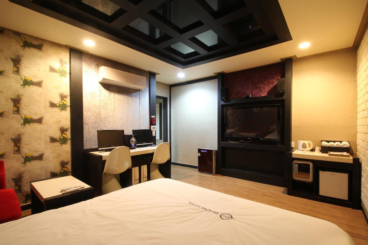 Show Hotel Пусан Стая снимка